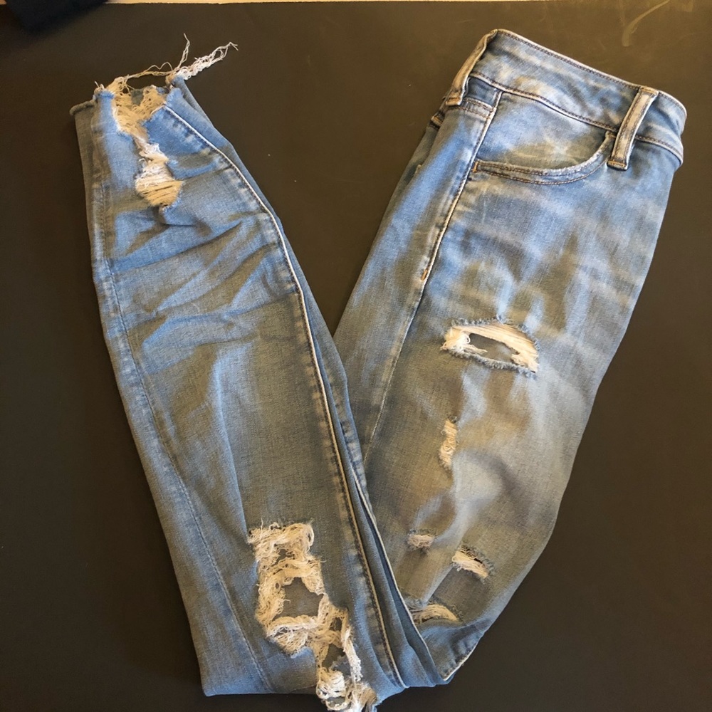 American Eagle Distressed Jegging